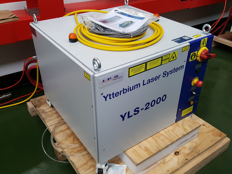Laserski IPG YLS-2000 vatni laserski vir za 2kw laserski rezalnik